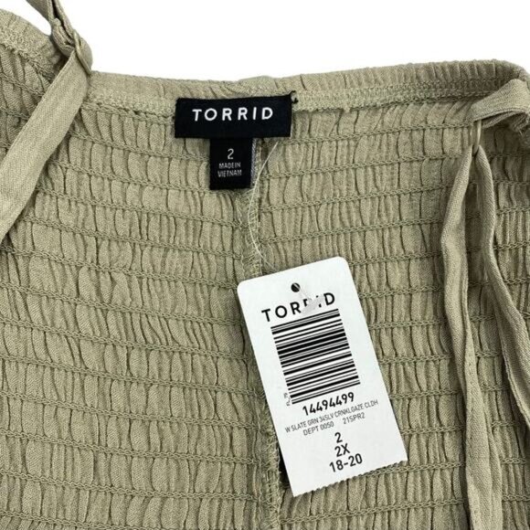 NWT TORRID Babydoll Crinkle Gauze Smocked Cold Shoulder Top Sz 2X Slate Green - Picture 7 of 10